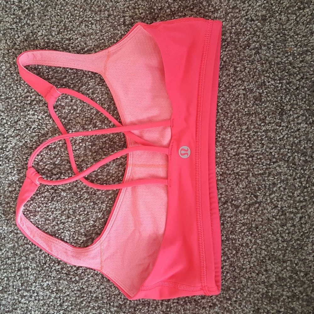 Lululemon bra size 4